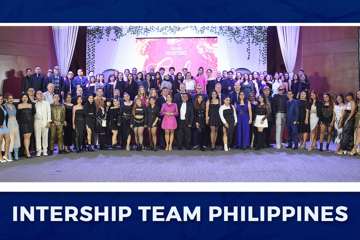 intership_team_photo.jpg